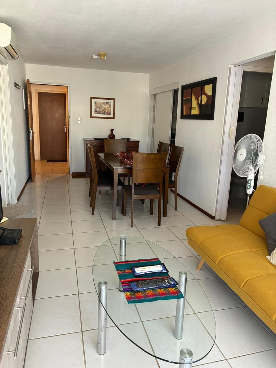 Lindo Apartamento en Punta del Este, ideal para 1 a 3 personas, terraza, parrillero propio y cochera Apartment in Punta del Este