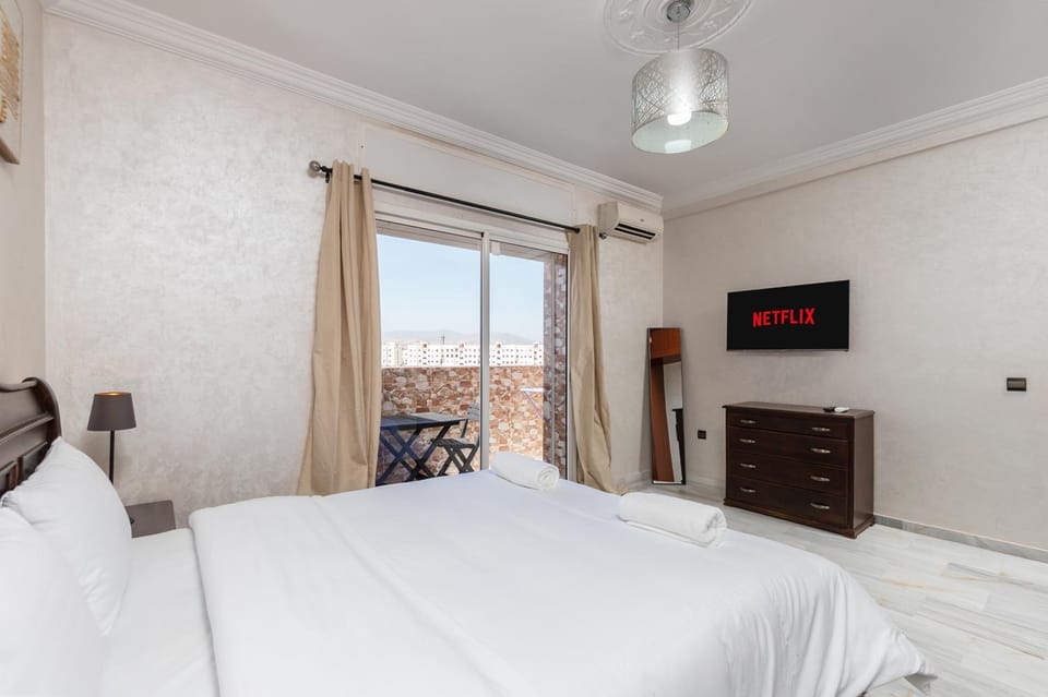 Bright 2-Bedroom Apartment avec Parking Apartment in Agadir