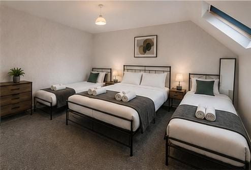 Modern 4-Bed New Home Near Arena with 3 and half Bathroom House in Coventry