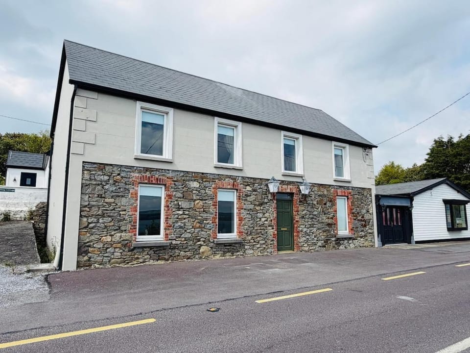 ShannonView - Tarbert Island Premium Accommodation House in County Limerick