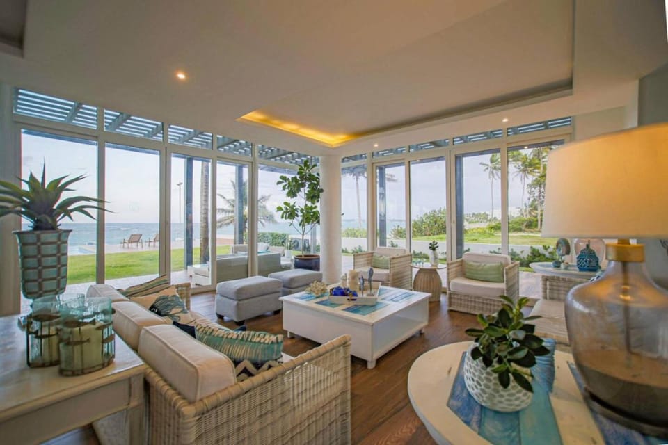 Living room, Garden view