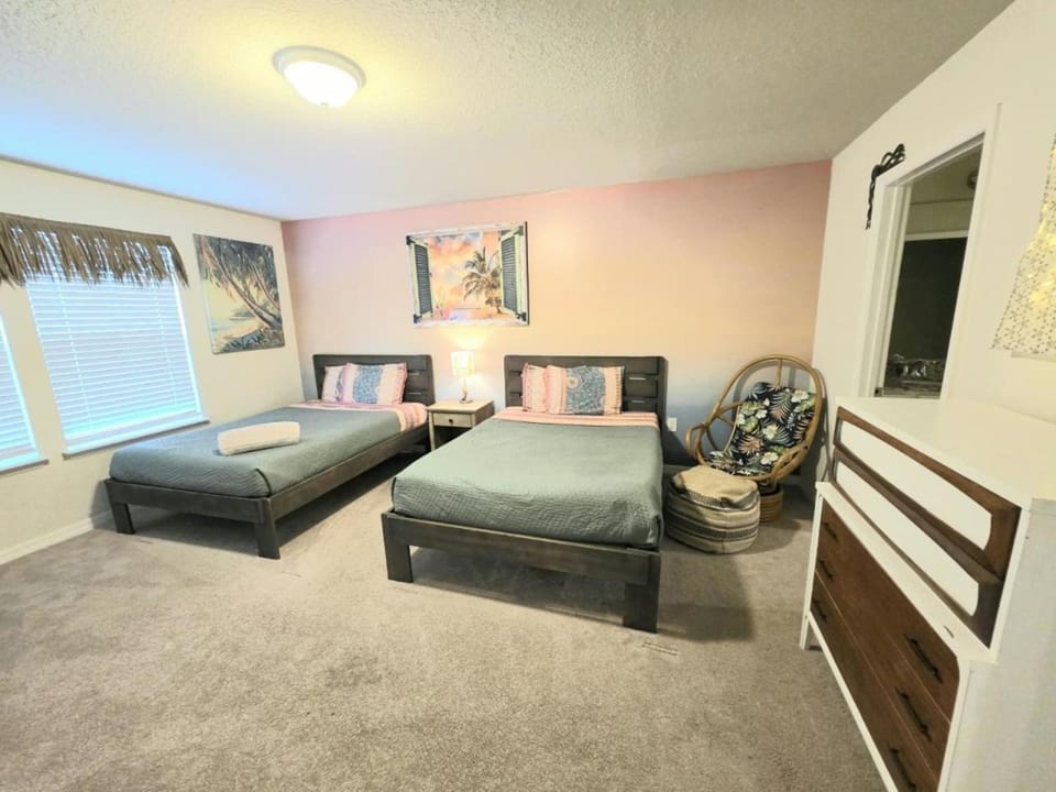 Windsor Island 5BR Disney Home: Pool & Waterpark House in Polk County