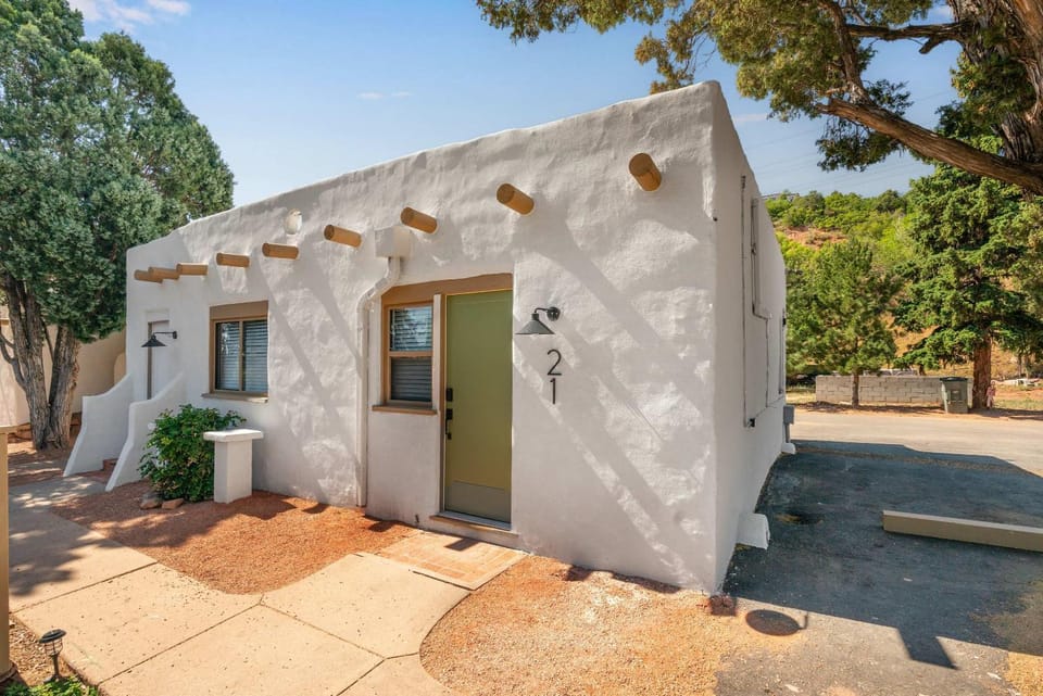Cozy 2BR in Manitou Springs Walk Downtown House in Manitou Springs