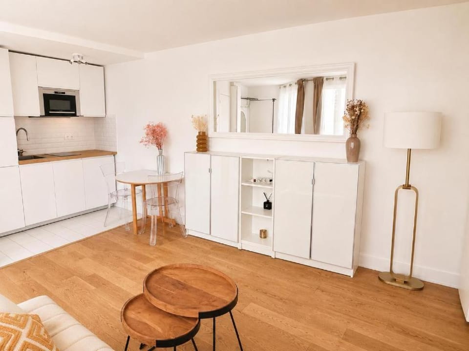 Beau studio proche du Louvre Apartment in Paris