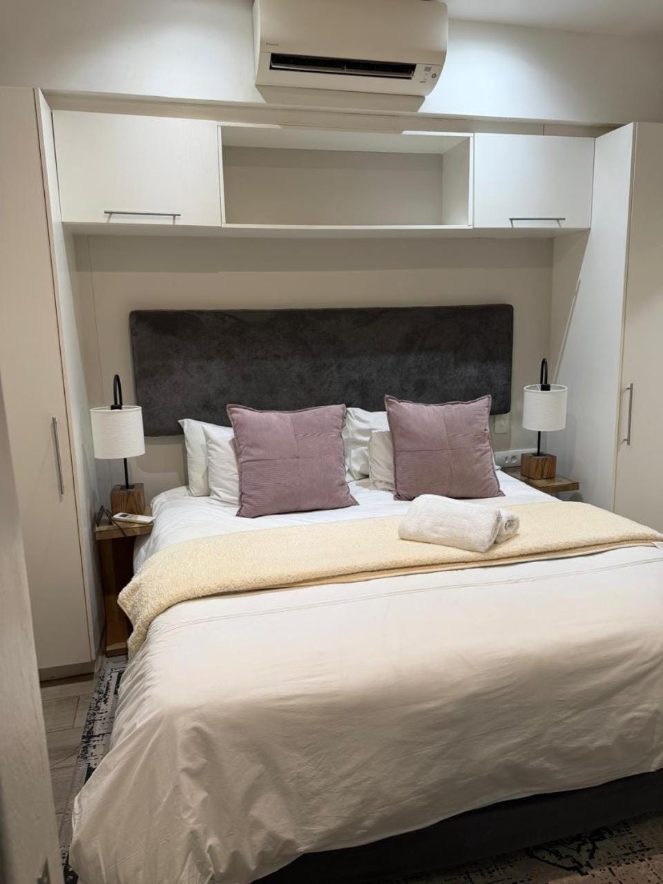 Stunning Regency Menylin Hotel Apartment in Pretoria
