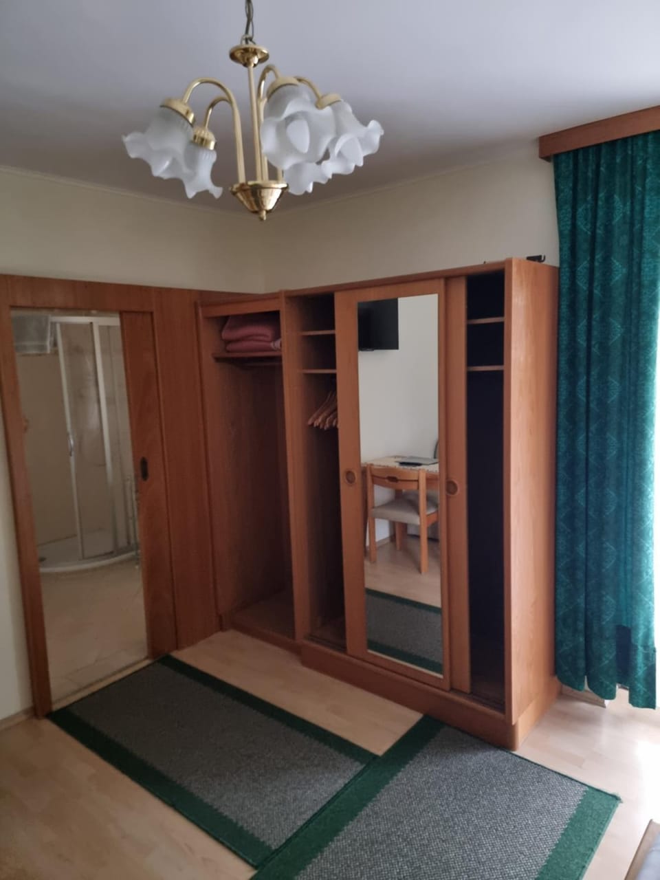 Bedroom, wardrobe