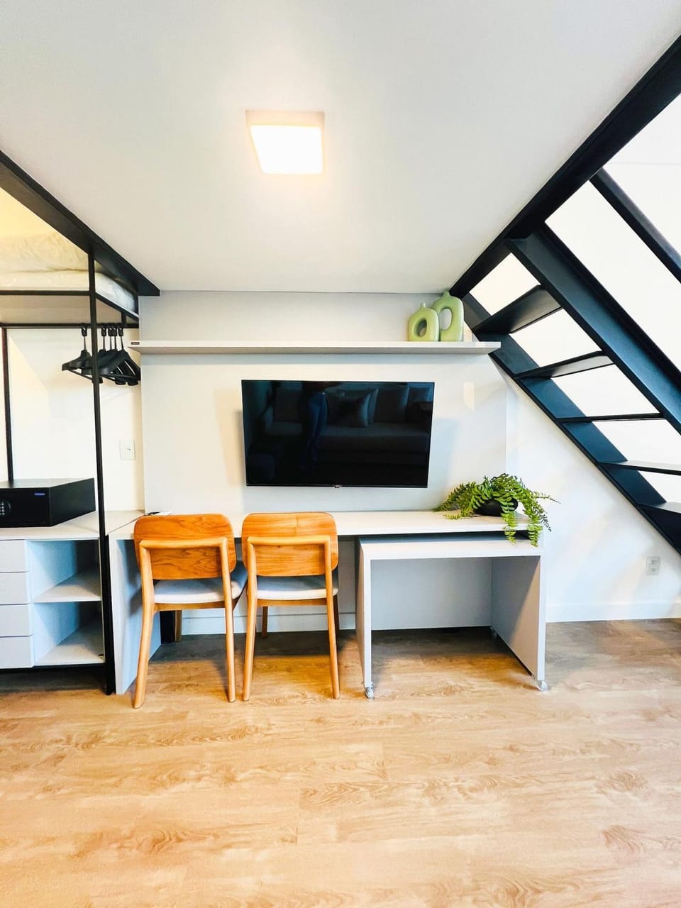TV and multimedia, Living room, Seating area