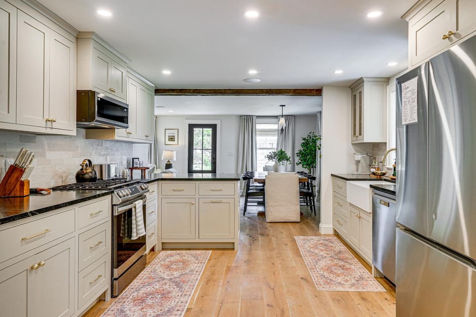 Modern Farmhouse Between Mount Snow & Stratton! House in Wardsboro