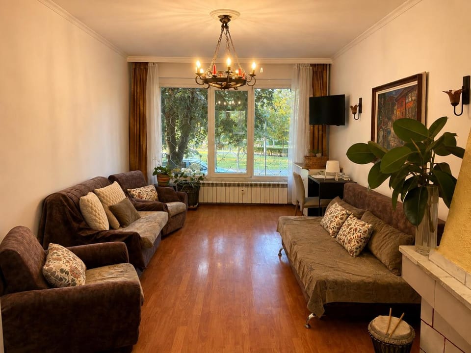 Central Sofia Parkside 3BR 80m2 Fast WiFi Apartment in Sofia