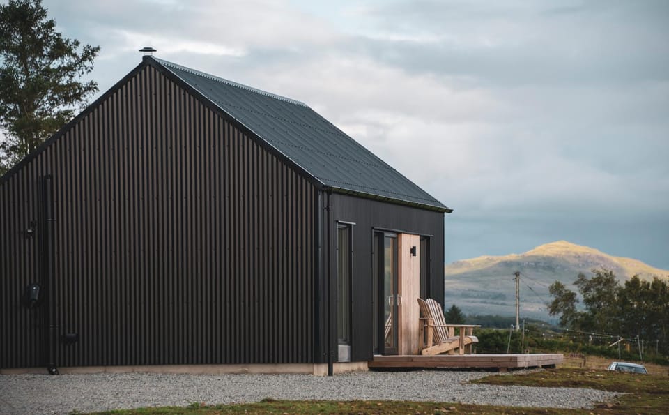 Property building, Natural landscape, Mountain view