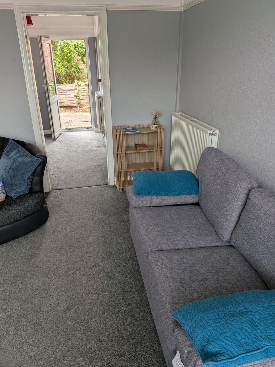 2 bedroom Home near Birmingham airport NEC Amazon A45 M6 Outskirts of Coventry countryside House in Coventry