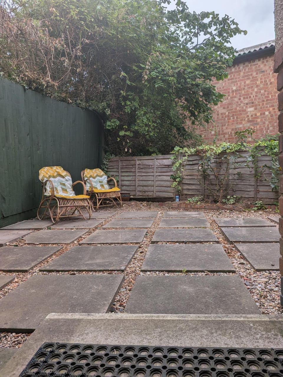2 bedroom Home near Birmingham airport NEC Amazon A45 M6 Outskirts of Coventry countryside House in Coventry