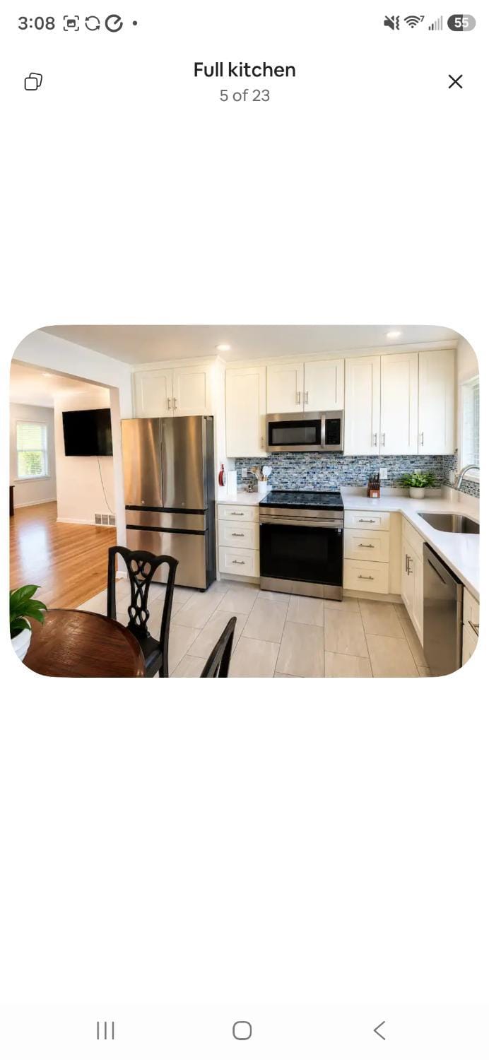 Kitchen or kitchenette