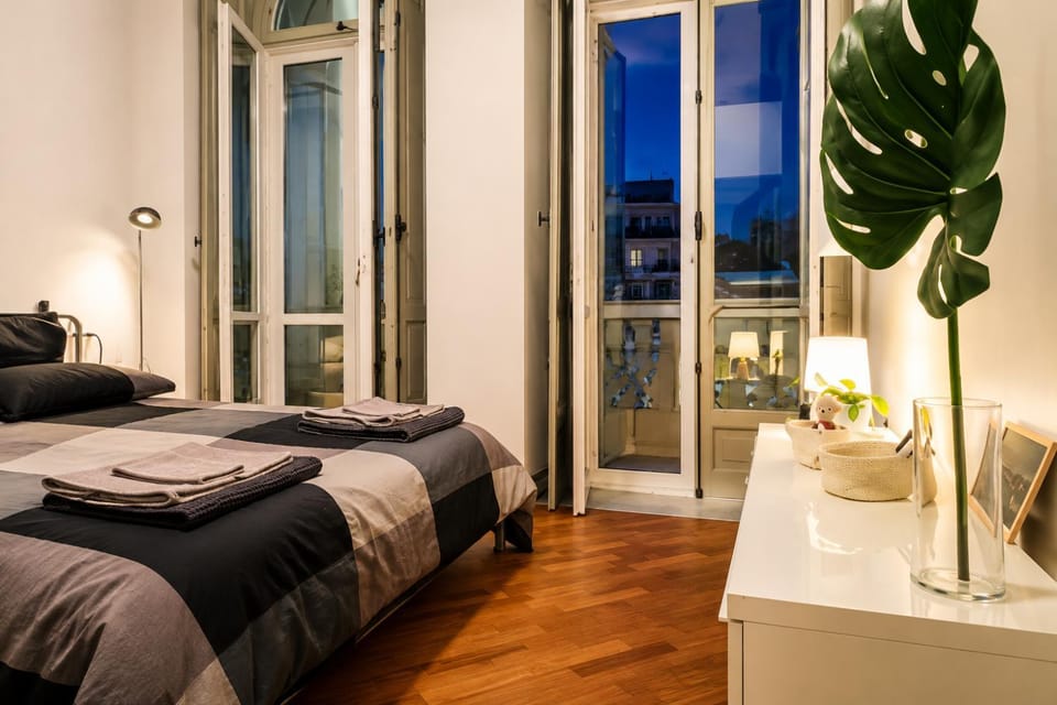 Naples&Love Panoramic Balconies & Duomo House in Naples