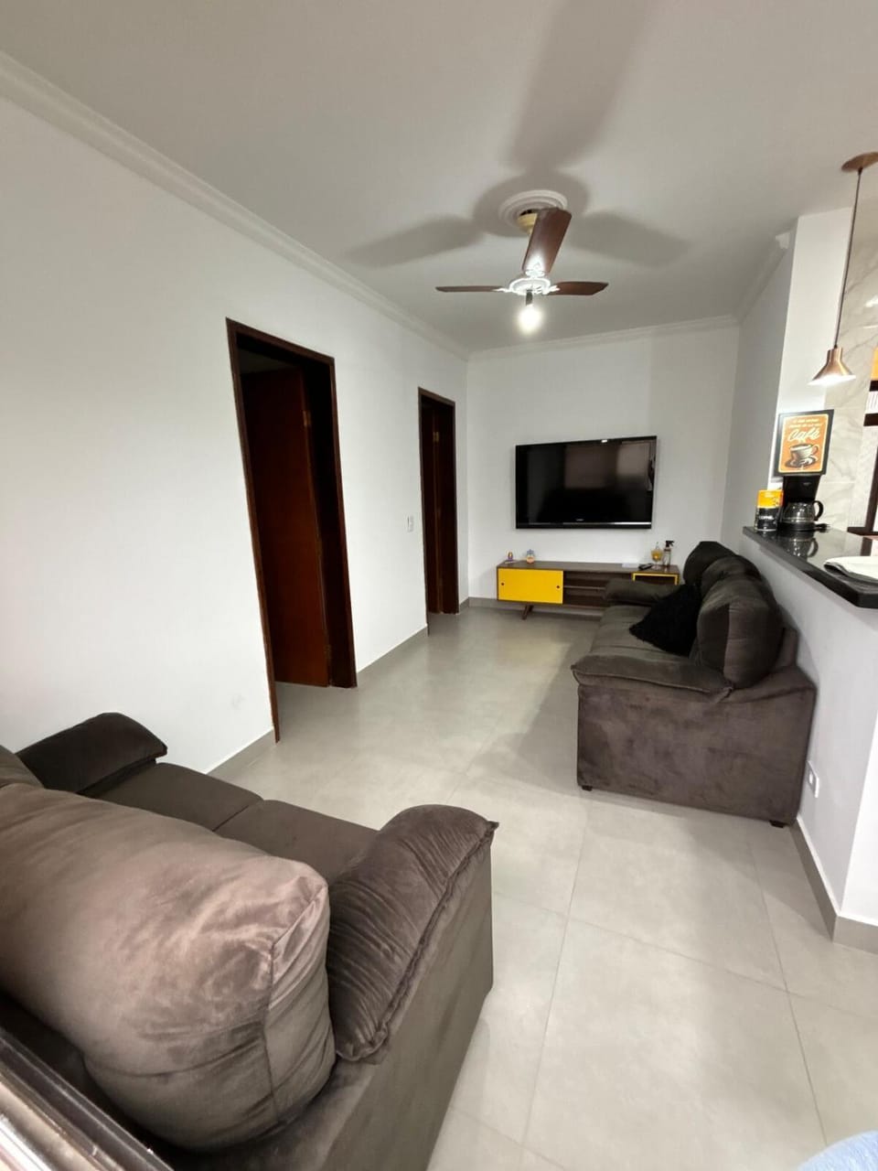 Apartamento Confortável Astúrias Guarujá perto da Praia e Comércio Apartment in State of São Paulo