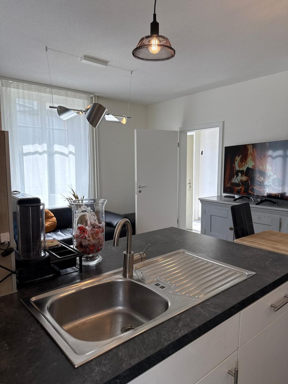 Spacious apartment with private garden & entrance Apartment in Canton of Bern (Region)