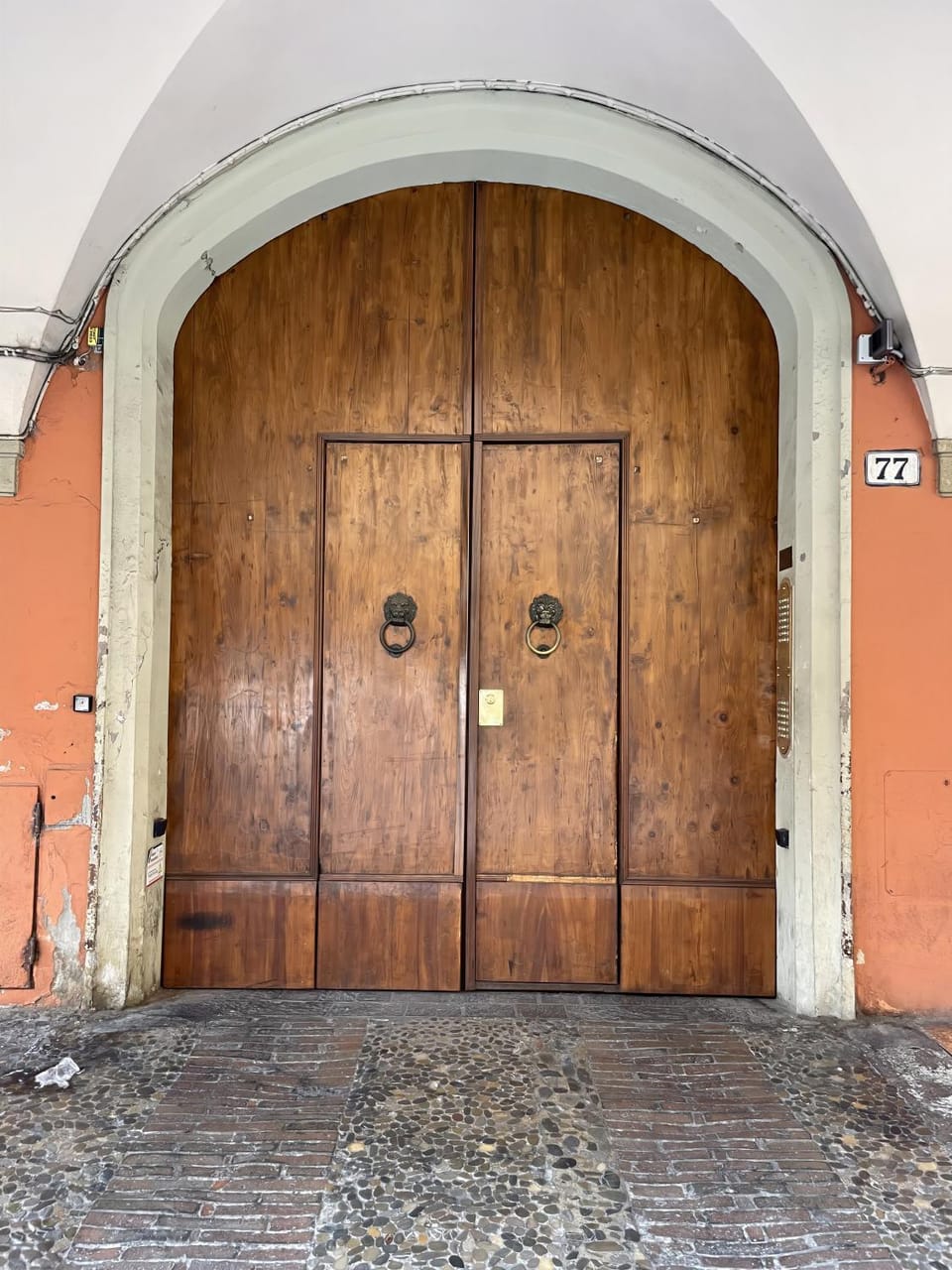 Facade/entrance