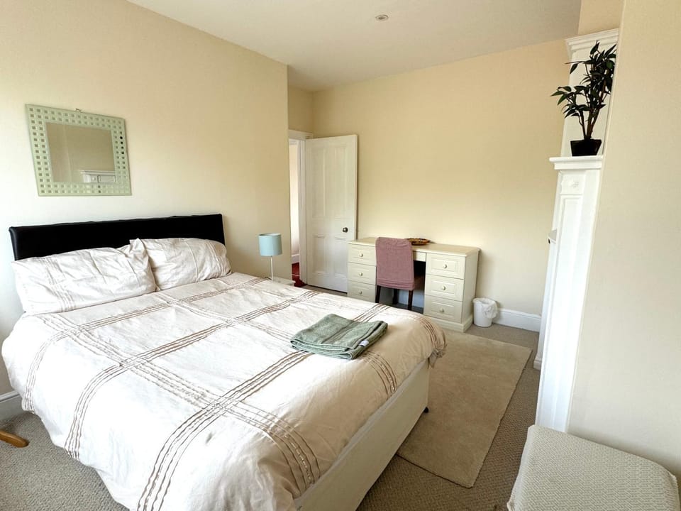 Church & Coast, Spacious 3-Bed Hove Apartment Apartment in Hove