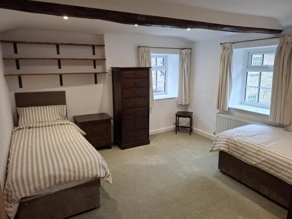 Stable Cottage, College Lane, HG4 4HE House in Borough of Harrogate