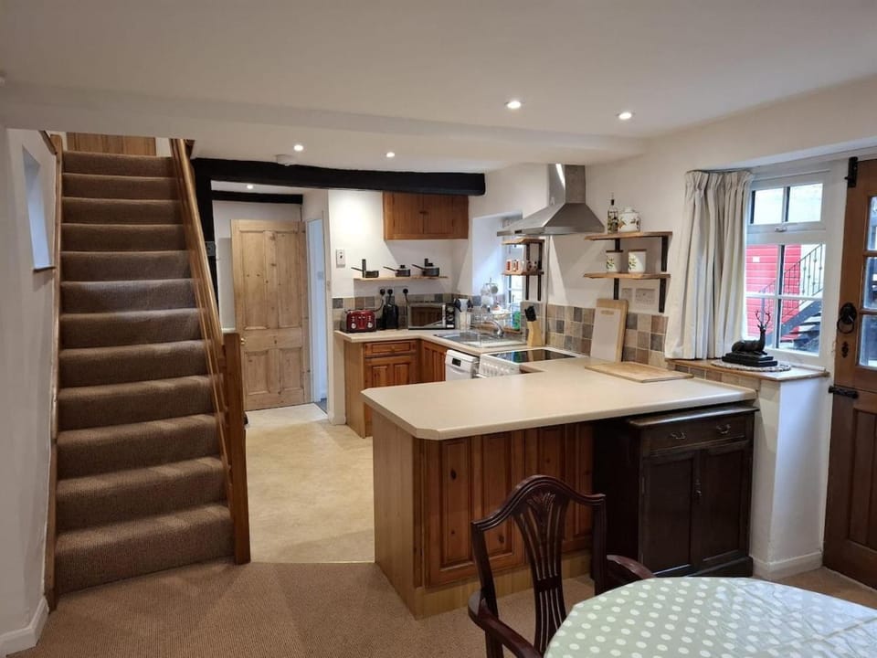 Stable Cottage, College Lane, HG4 4HE House in Borough of Harrogate