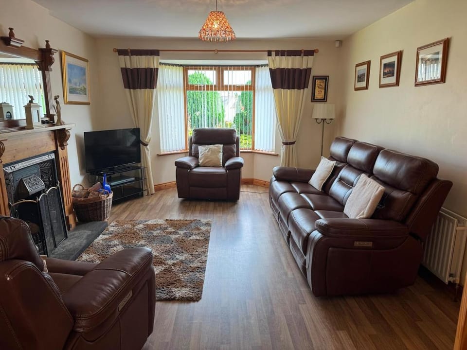 Evergreen Lodge House in Ballycastle