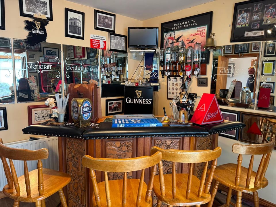 Lounge or bar
