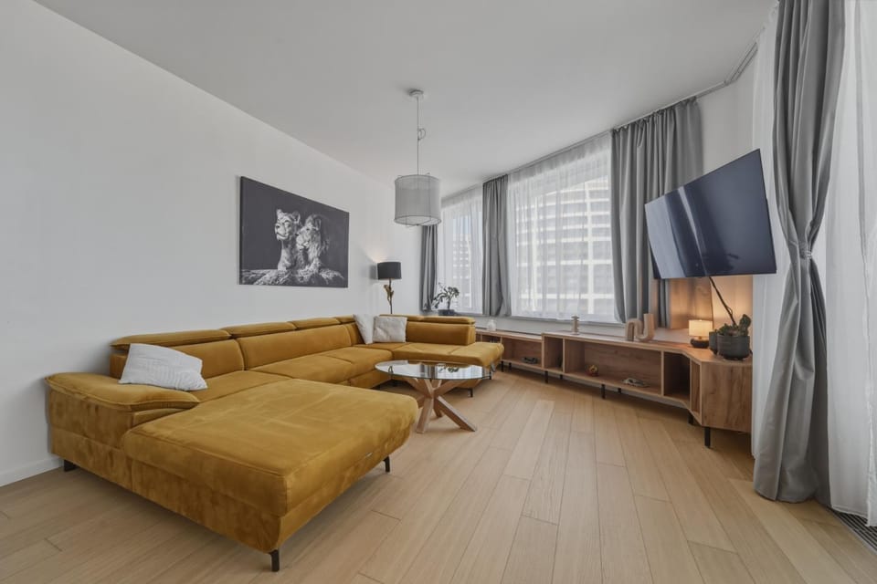 Sky Park Panorama 22nd Floor Free Parking Apartment in Bratislava