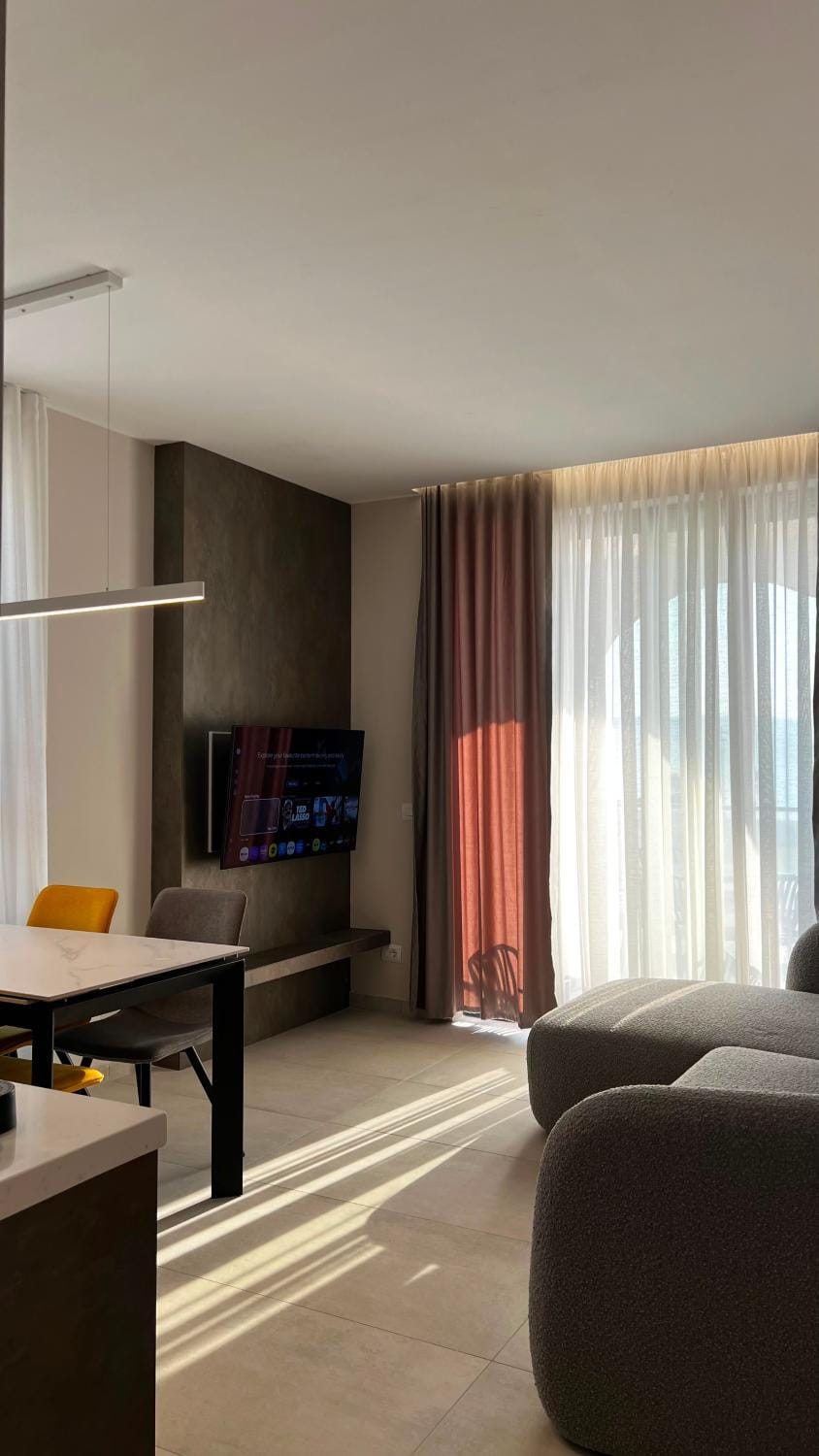 TV and multimedia, Living room, Seating area
