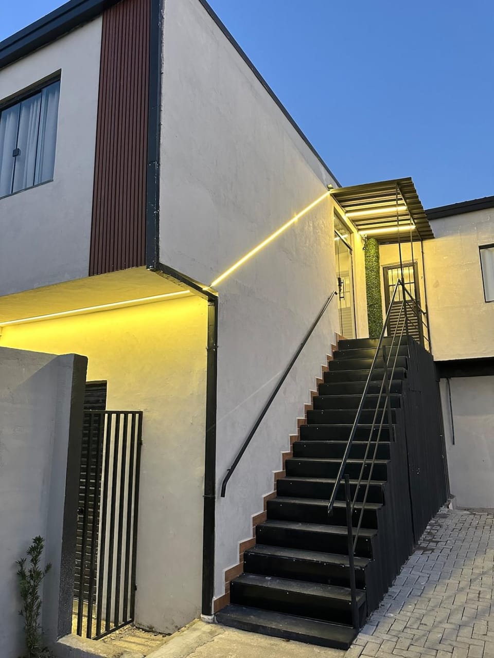 8 Studio Economic Apartment in Curitiba