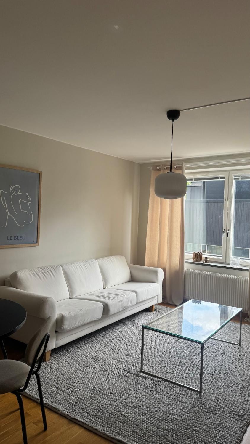 Furnished 2 bedroom apartment with a balcony in the heart of Sundbyberg Apartment in Solna