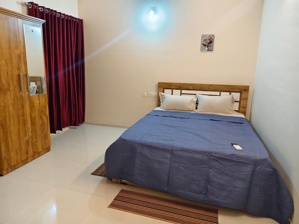 Manjadi Stay 2 BHK 2 AC Bedroom Apartment 160m to Guruvayur Temple Apartment in Kerala