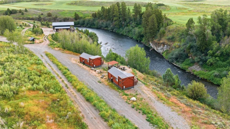 THE HATCH CABIN by Kabino 2BR cabin near water and mountains Cabin in Ashton