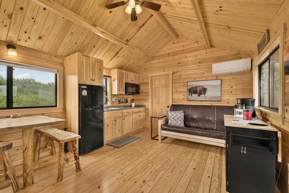 THE HATCH CABIN by Kabino 2BR cabin near water and mountains Cabin in Ashton