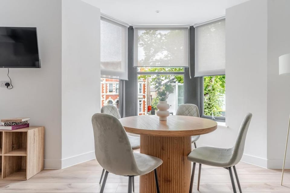 Cardiff Central Stay 1BR Apartment with Free Parking Apartment in Cardiff