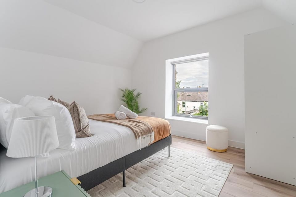 Richmond Central Suites Parking 1BR Cardiff City Centre Apartment in Cardiff