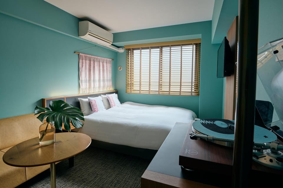 Photo of the whole room