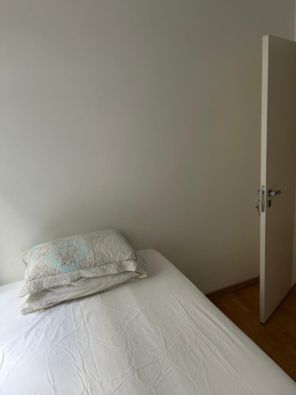 Quarto privativo no Água Verde Apartment in Curitiba