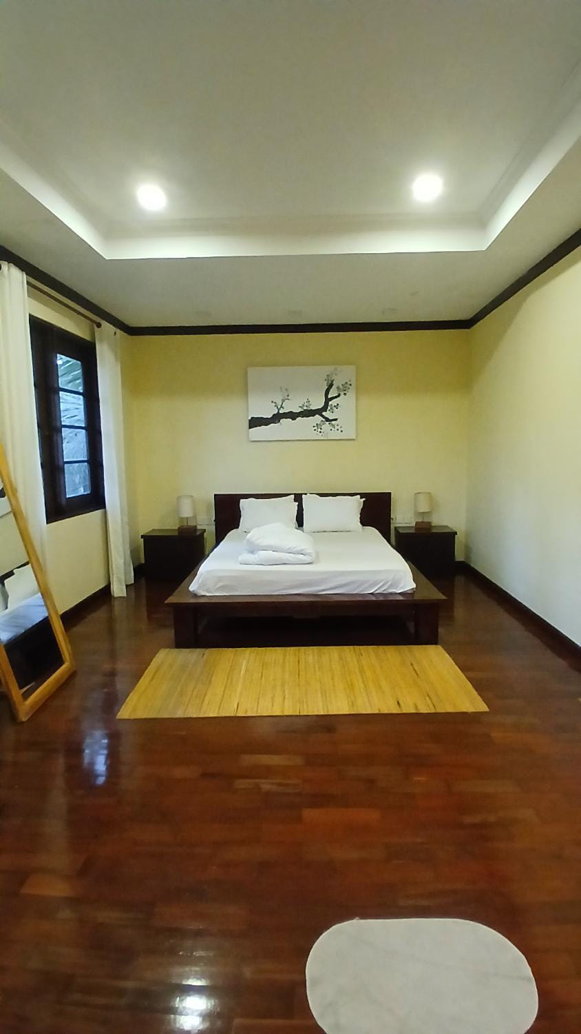 Sayan Rooms - Upper Level, Quiet & Private Apartment in Abiansemal