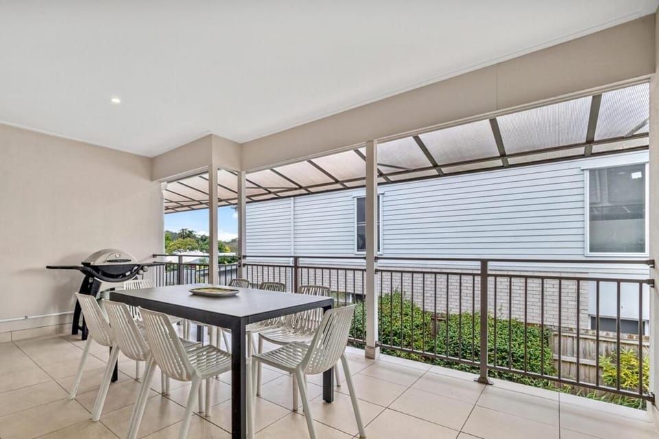 BBQ facilities, Balcony/Terrace, Dining area