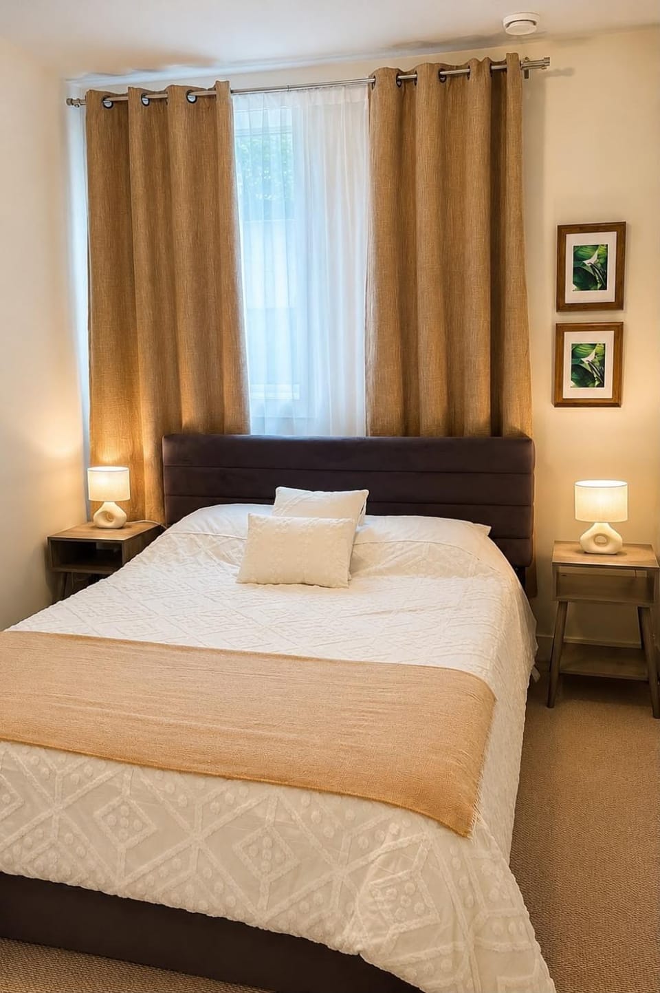 Eagle Mountain 2 Bedroom luxury Private Suite Apartment in Abbotsford