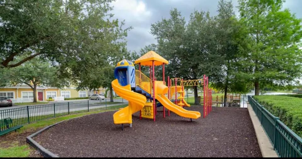 Townhouse-3 Bd-2B Near to Disney Apartment in Kissimmee