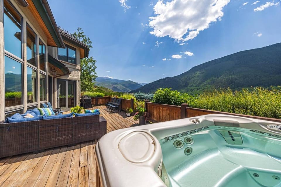 House Exclusive Sauna and Jacuzzi House in Vail