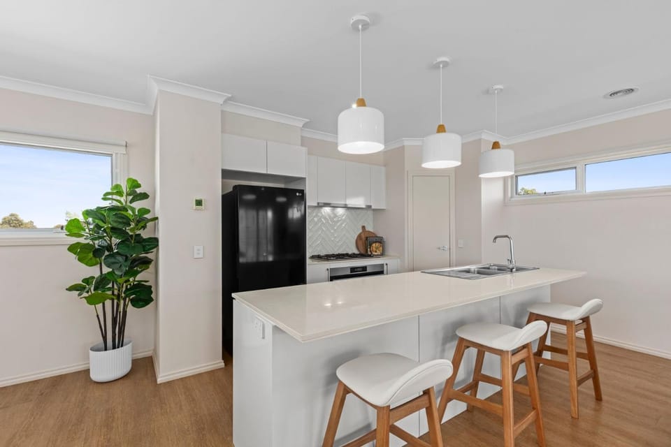 Kitchen or kitchenette, oven, stove