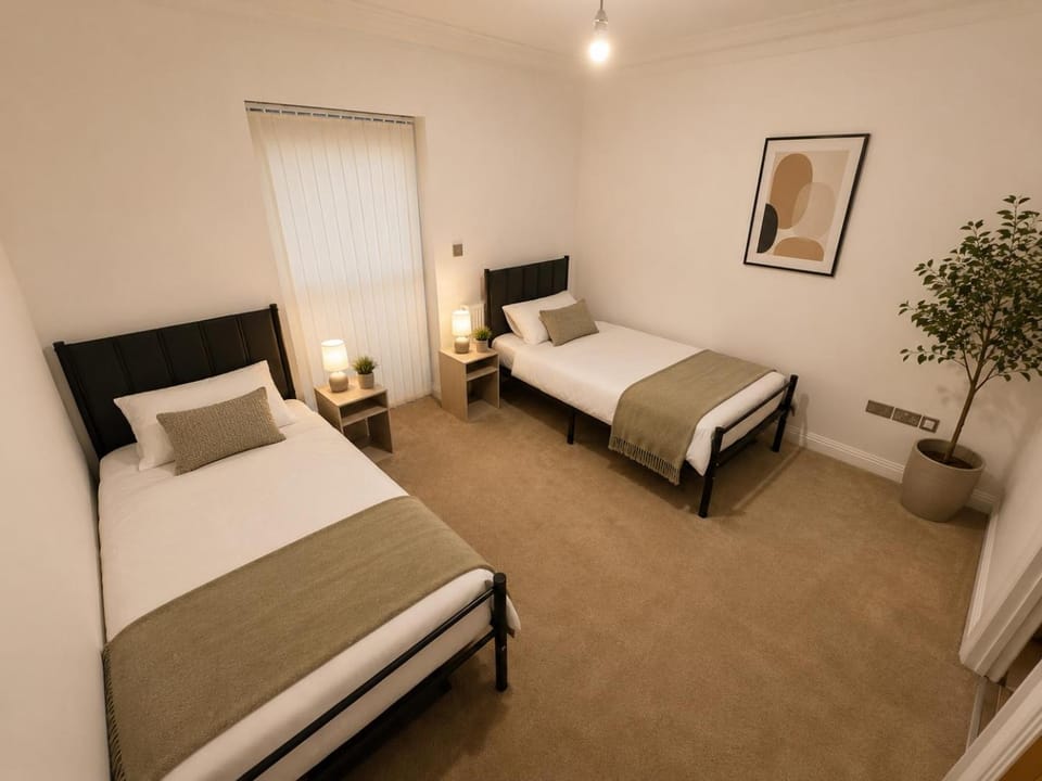 Modern 2 Bed Apartment Walk to Station & High St Apartment in London Borough of Ealing