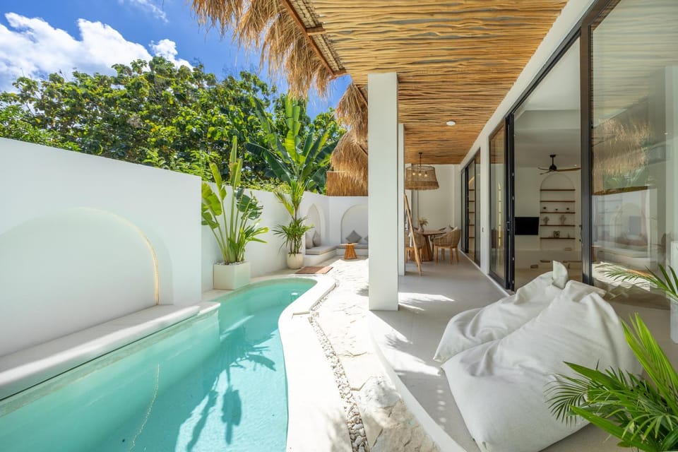 Balangan 3BR Rooftop pool 3mn from the beach Villa in Bali