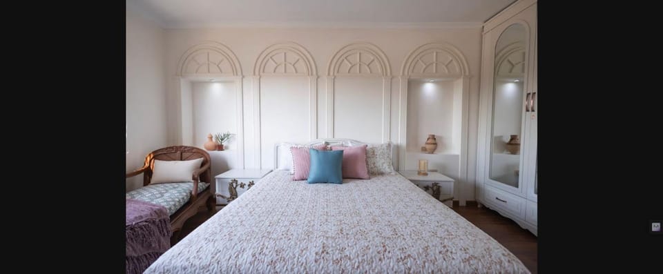 Bedroom, wardrobe