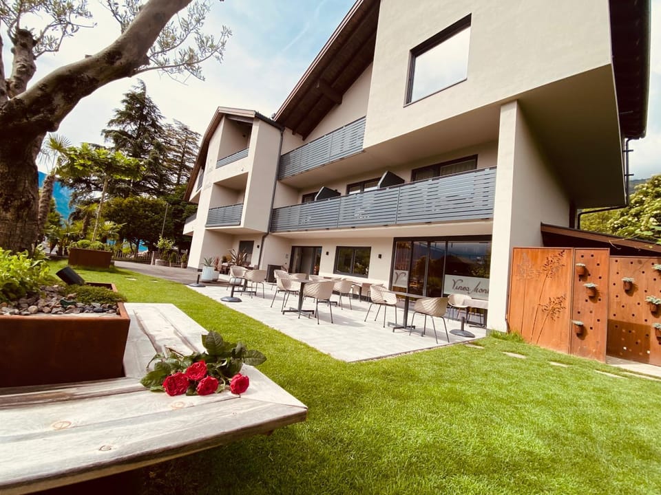 Property building, Balcony/Terrace