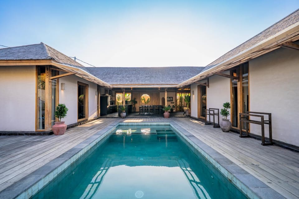 Property building, Pool view, Swimming pool
