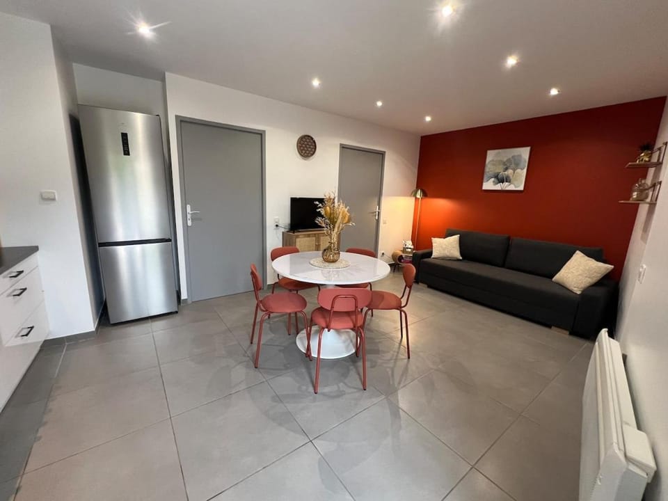 Logis des Pins 4-6 Personnes House in Nouvelle-Aquitaine