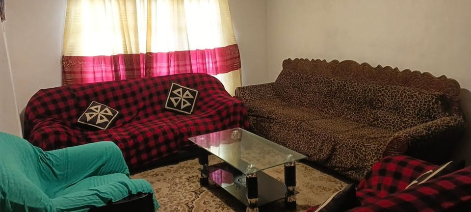 Hannan's Home Stay Hostel in Nuwara Eliya